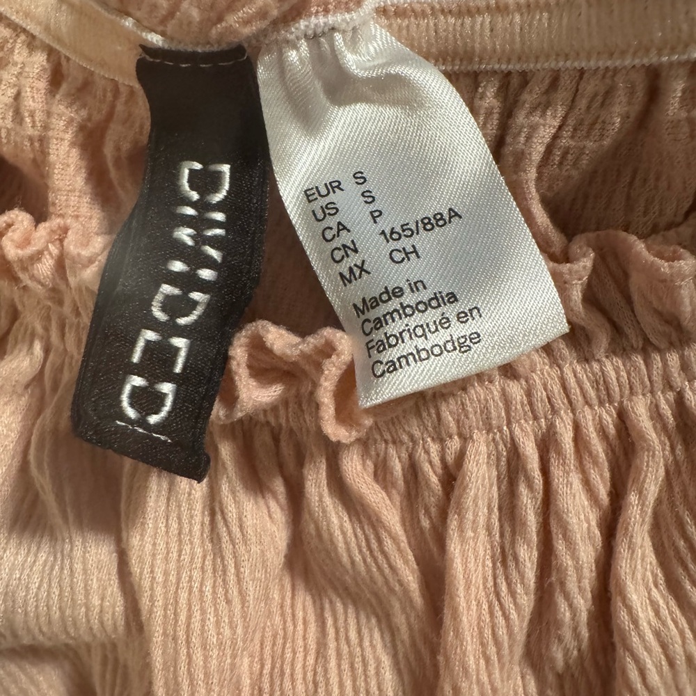 Pink Off-Shoulder Cropped Top - Picture 4 of 4